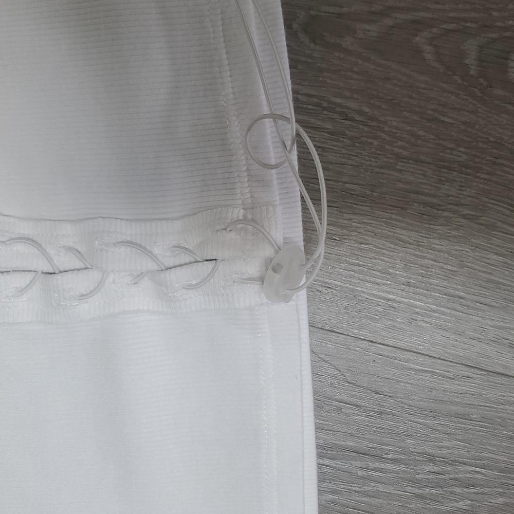 Joah Brown Lace Up Crop Tank White Size S/M Gently Used - Picture 7 of 9